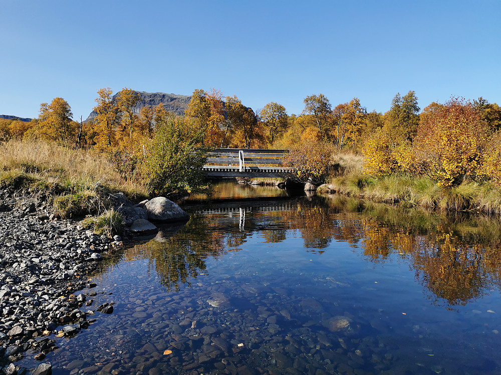 Høstidyll - Helin. Grindafjell bak. 