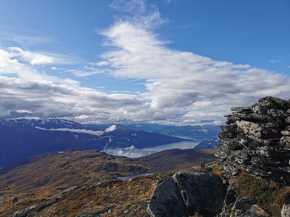 Fra Skriki Sør i sørvestlig retning. Vangsnes ca midt i bildet