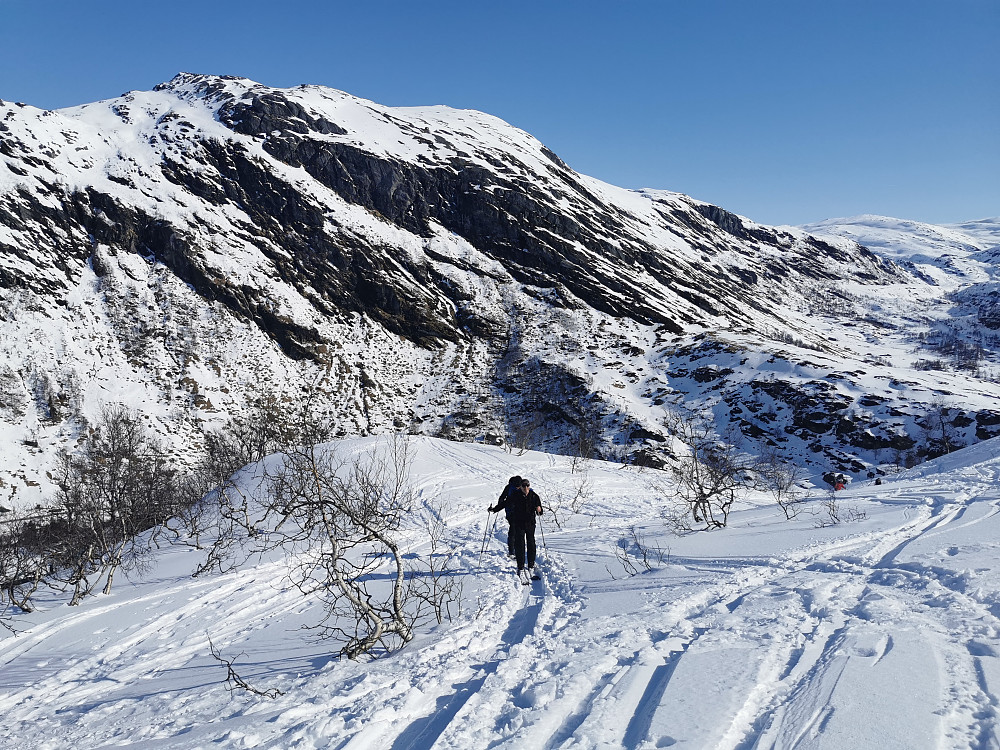 Liten utflating før nye motbakker