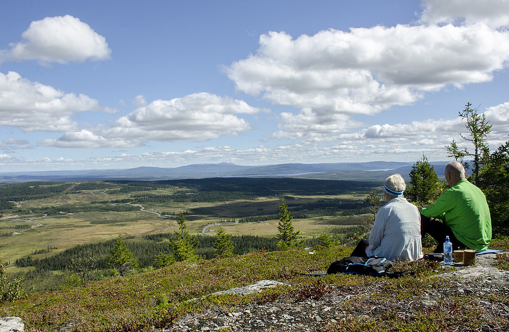 Osensjøen i bakgrunnen.