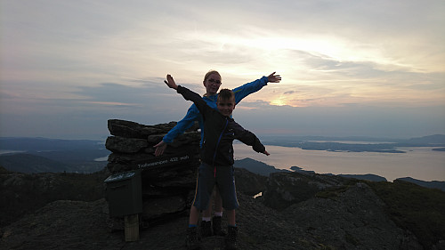 Solnedgang på toppen av Sveio