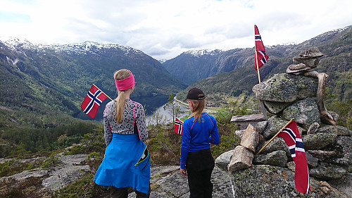 Hurra fra Jettegrytenuten!