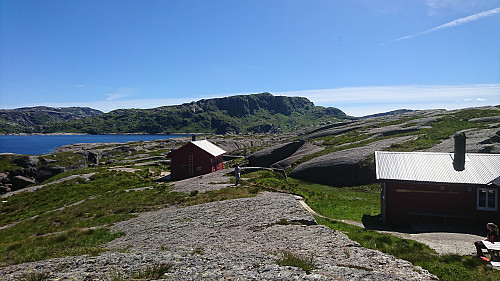 Løkjelsvatnhytta
