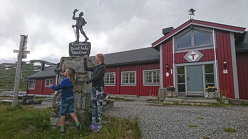 Tre glade vandrere på Fondsbu