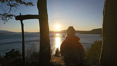 Nyte solnedgangen ved Søljenibba