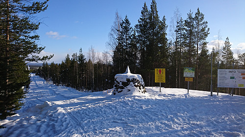 Eneste sted i verden hvor tre tidssoner møtes i et landfast punkt - Norge, Russland og Finland