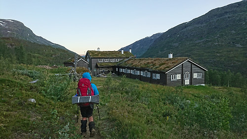 Ble veldig glad når jeg så Skogadalsbøen. Og for en service vi fikk, 22.45 på kvelden disket de opp med den flotte middagen til oss.