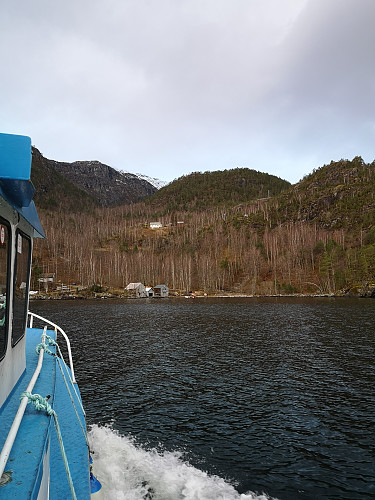 Skyss over fjorden