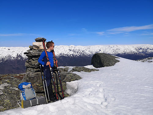 Hestaskardnuten, Åkrafjorden og Folgefonna i bakgrunnen
