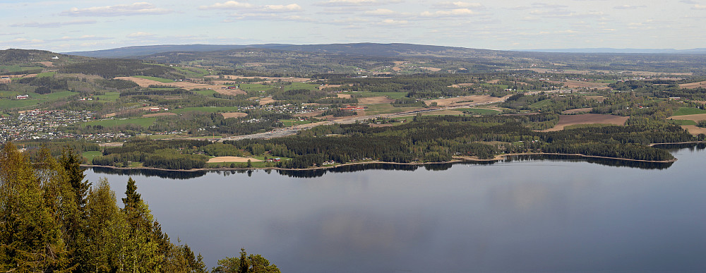 Utsikt mot Høsbjør og Furnes