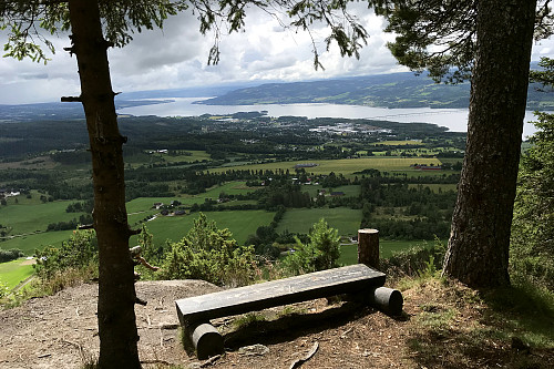 Utsikt nedenfor Amlisberget