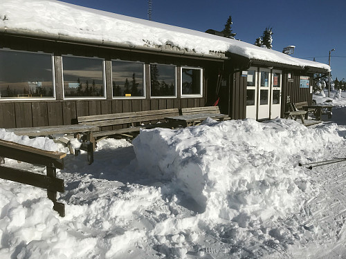 Egen adkomst til det innerste bordet