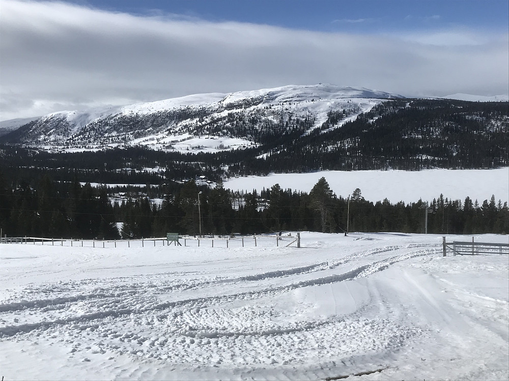 Gålåvatnet og Valsfjellet