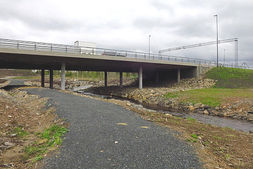 Motorvegen passeres