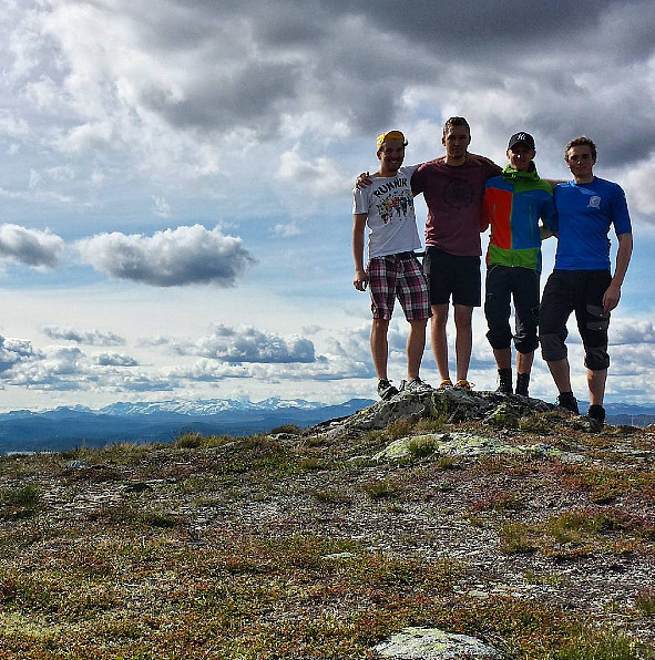 Gjengen et stykke fra selve toppen