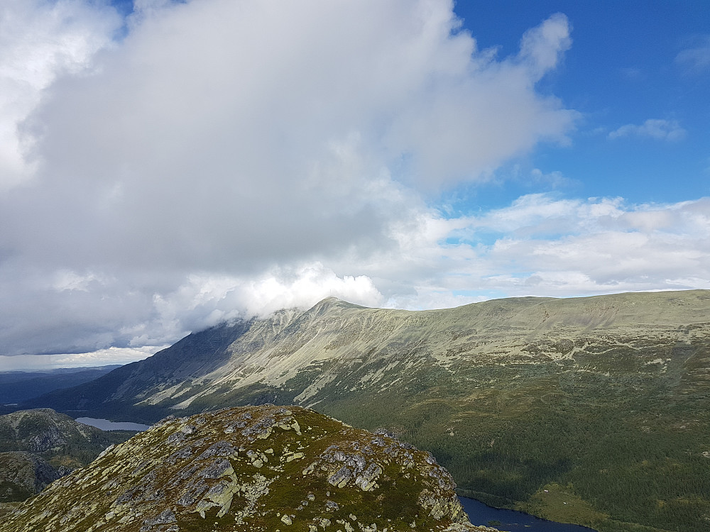 Gaustatoppen var tåkelagt.