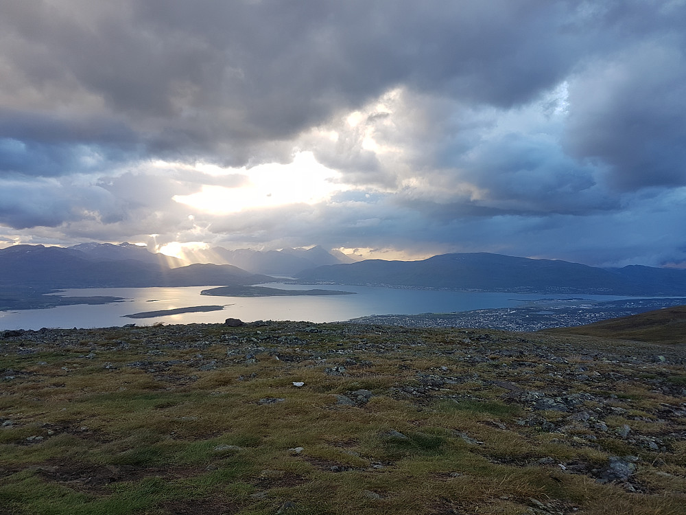 Kult lys over Kvaløya