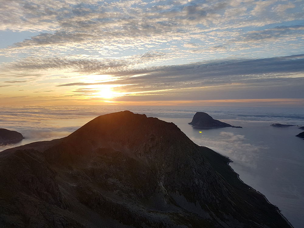 Solnedgang over Bremnestinden