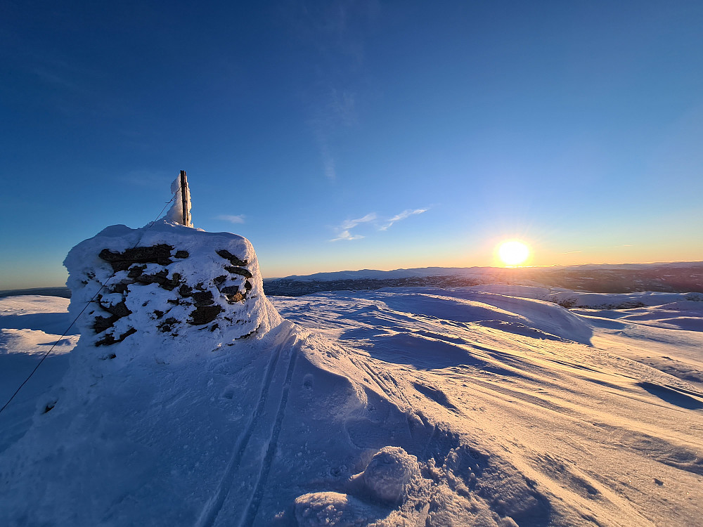Sørbølfjellet i kveldsol
