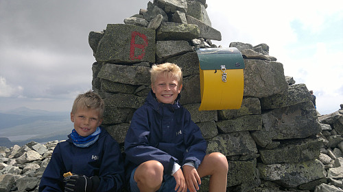 Gutta på Bitihorn med Morfar