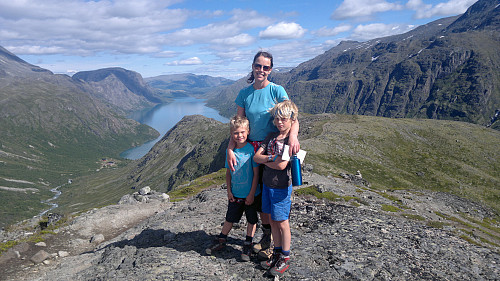 Vi skimter Memurubu i det fjerne