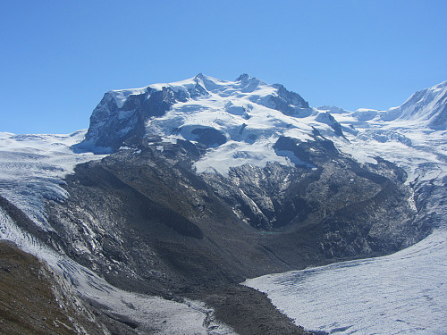 Dufourspitze på avstand