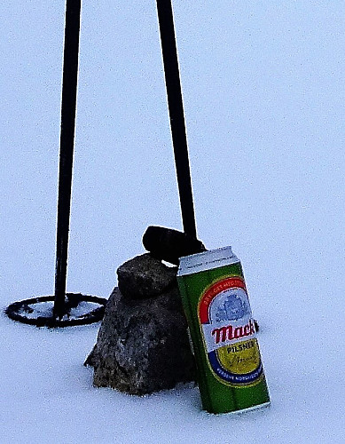 Stein og øl i sekken tidlig om morran,  hva er dette ?