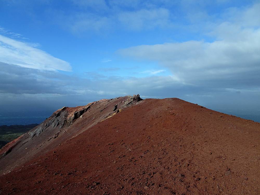 Toppen av Eldfjall, vulkanen som begravde 300 hus her i 1973