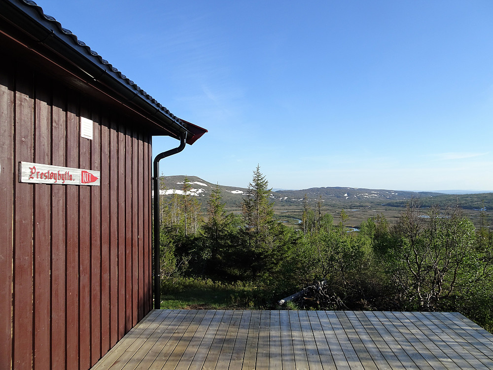 Ny terasse på Prestøyhytta der jeg tok inn for natten