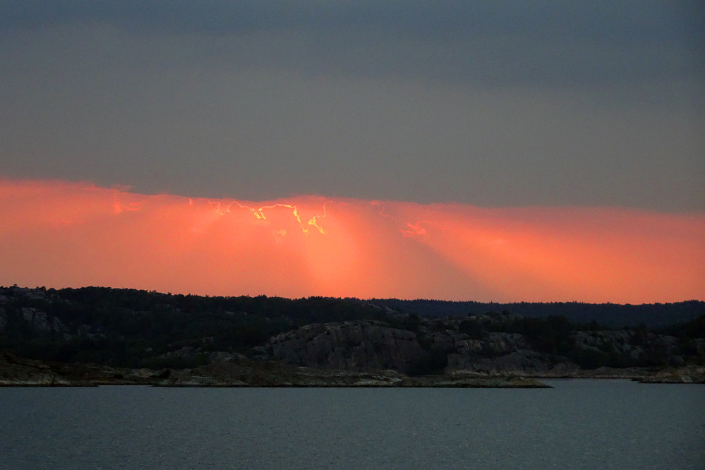 Solen kom på en liten snarvisitt før den gikk ned