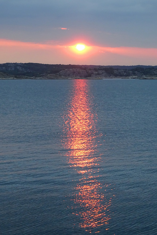 Solen kom på en liten snarvisitt før den gikk ned