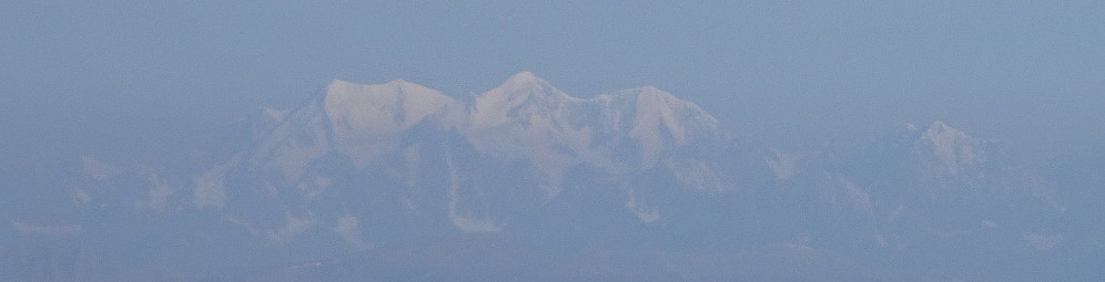Belukha, Sibirs høyeste fjell i det fjerne, 4505 moh