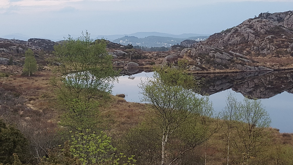 Et navnløst tjern et sted på Litlesotra...