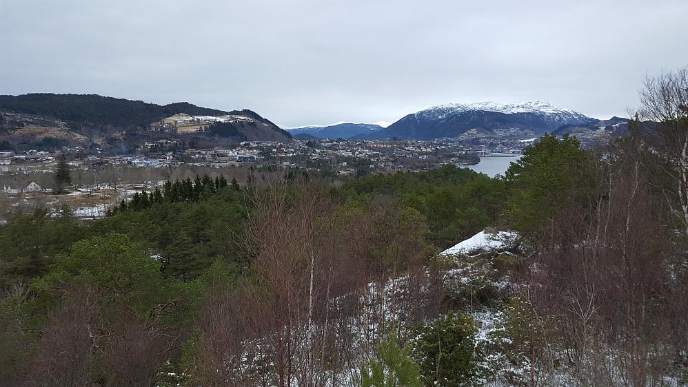 Fra Katlaberget mot nord. Møsnuken bak til høyre.
