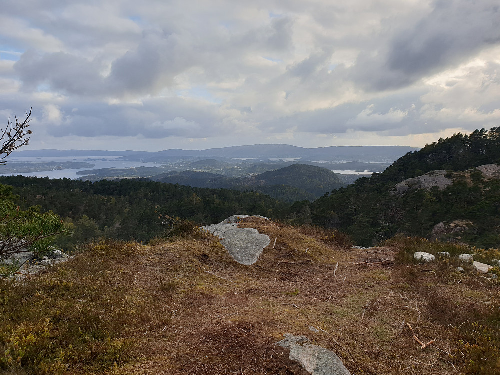 Fra Fyllingsnipa mot sørvest.