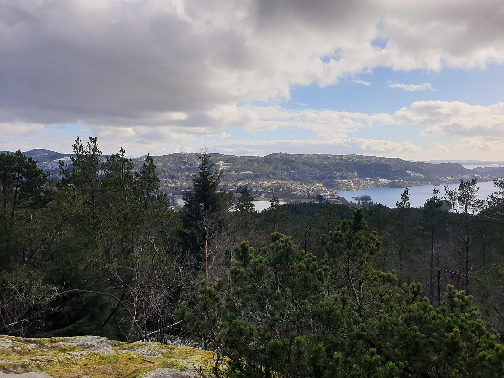 Fra Stendafjellet mot Lyseskarfjellet.