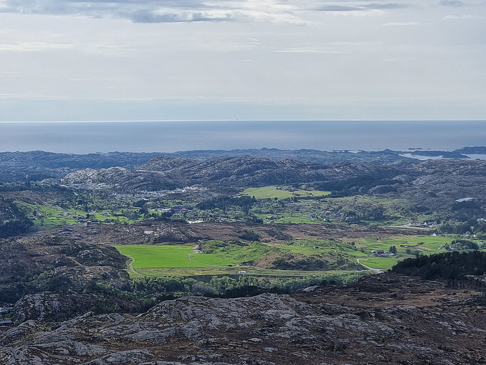 Fra Liatårnet mot nordøst. Troll-plattformen skimtes.