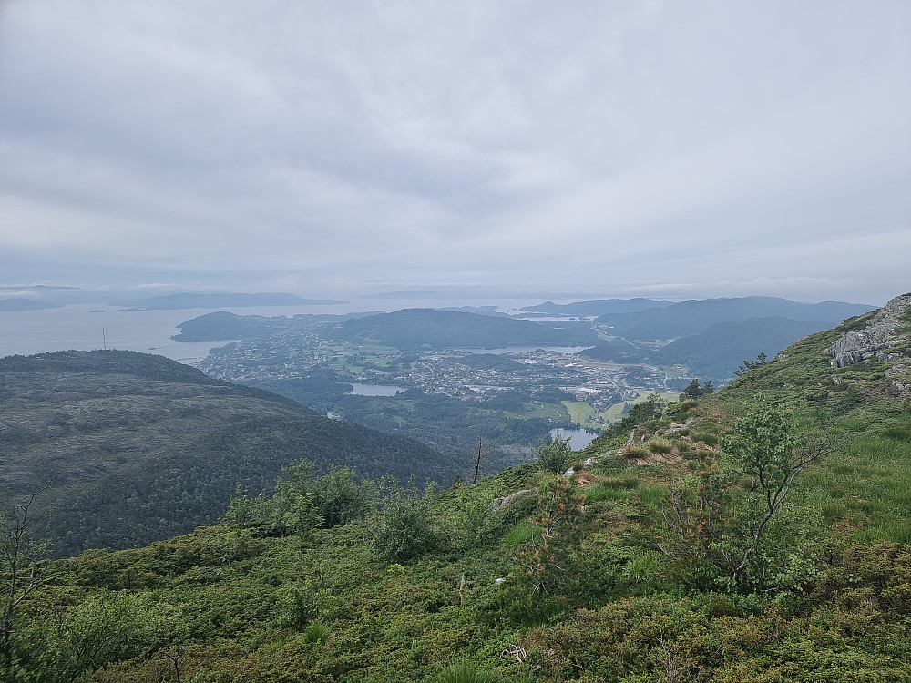 Fra Linken mot sørvest. Masten på Borgafjellet til venstre.