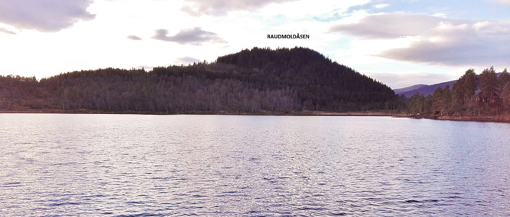 Raudmoldåsen sett fra Kleivvatnet