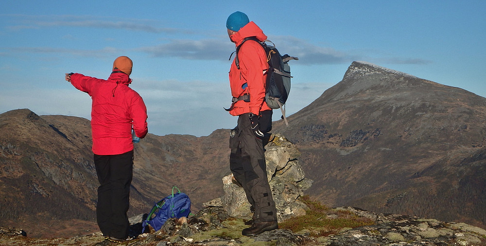 Torgeir skryt av at han "borti der har skøte hundrevis av ryper". Foto Pauli L