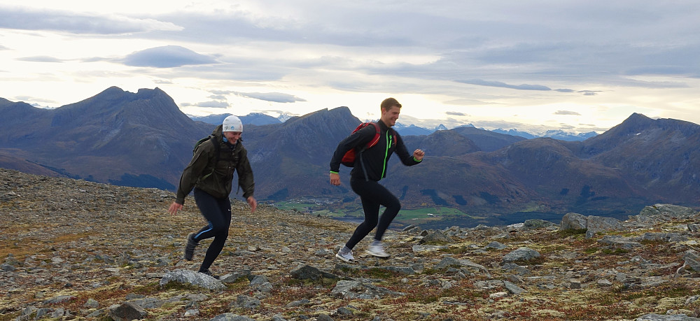 Begge politistudentene som var med er omtrent akkurat i like dårlig form. Tror det har gått opp et lys for dem.