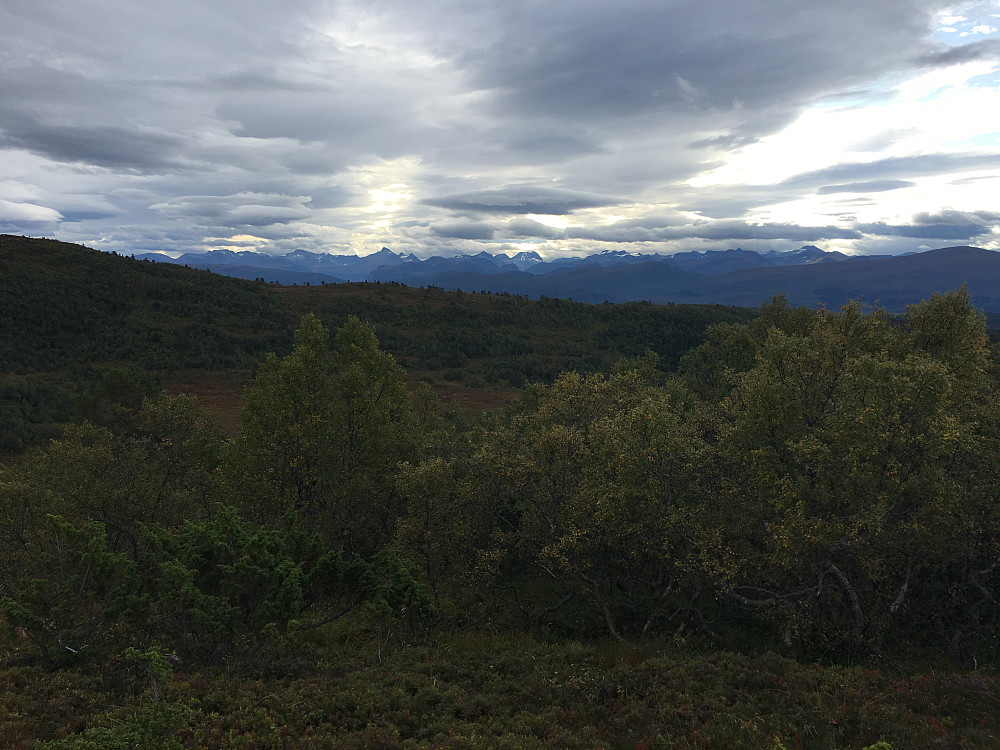 Utsikt sørøstover fra Stokkåsen.