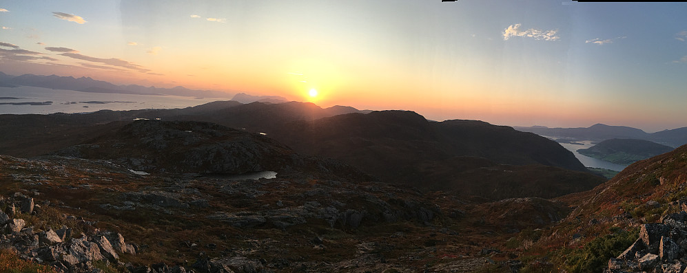 En fantastisk fin kveld på Tussen. Som vanlig....shorts og t-trøye vær!