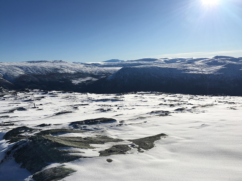 Retning Snøhetta.