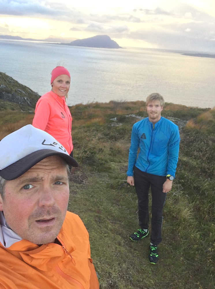 På toppen av Drynahatten. Haramsøya bak.