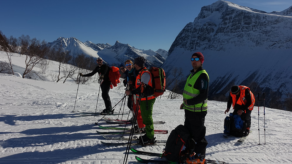 Dag 6 var gruppas dag. I tillegg til Stine var Arve Johnsen instruktør. Han var i daglig virke sysselmannsbetjent på Svalbard.