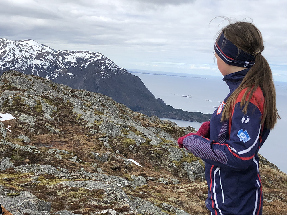 Ella på toppen.