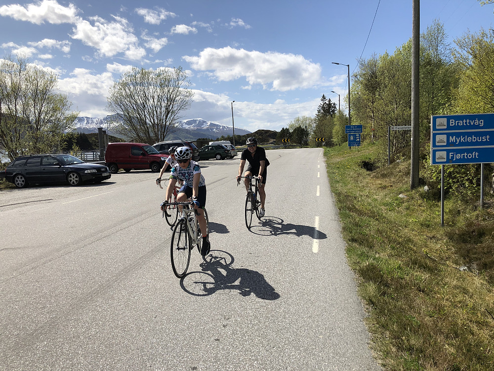 Startet Midsundhelg med en fin sykkeltur hjemmenfra sammen med Emil, Isak og Pål. Endte på Dryna.