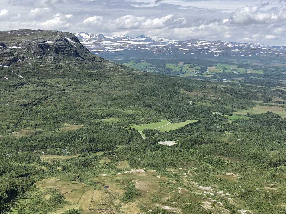 Mot Leverkinna og Nerskogen.