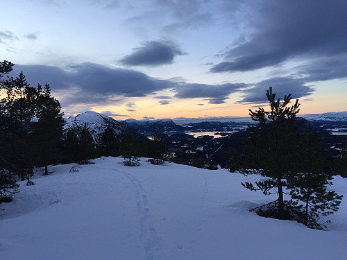 På toppen. Følelsene velter fram